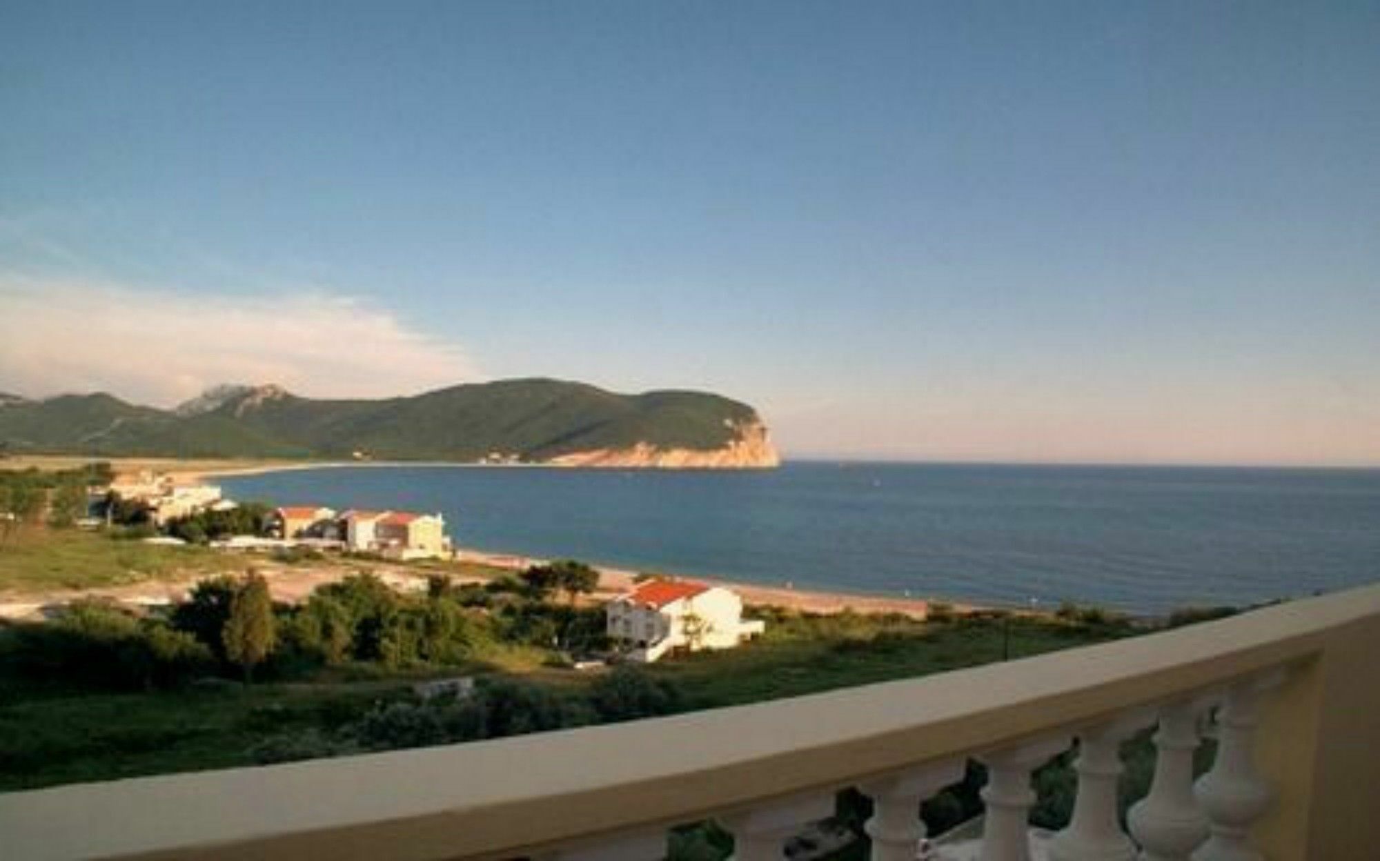 Castellamare Residence Petrovac Exterior foto